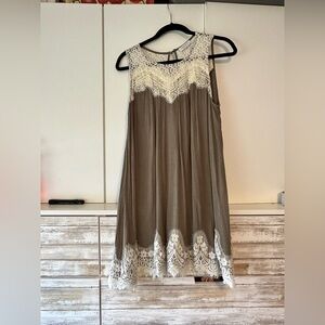 Cream and Green Sleeveless Tank Dress with Lace Trim